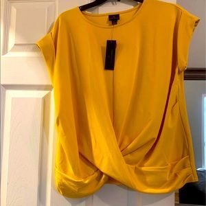 Women’s short sleeve top